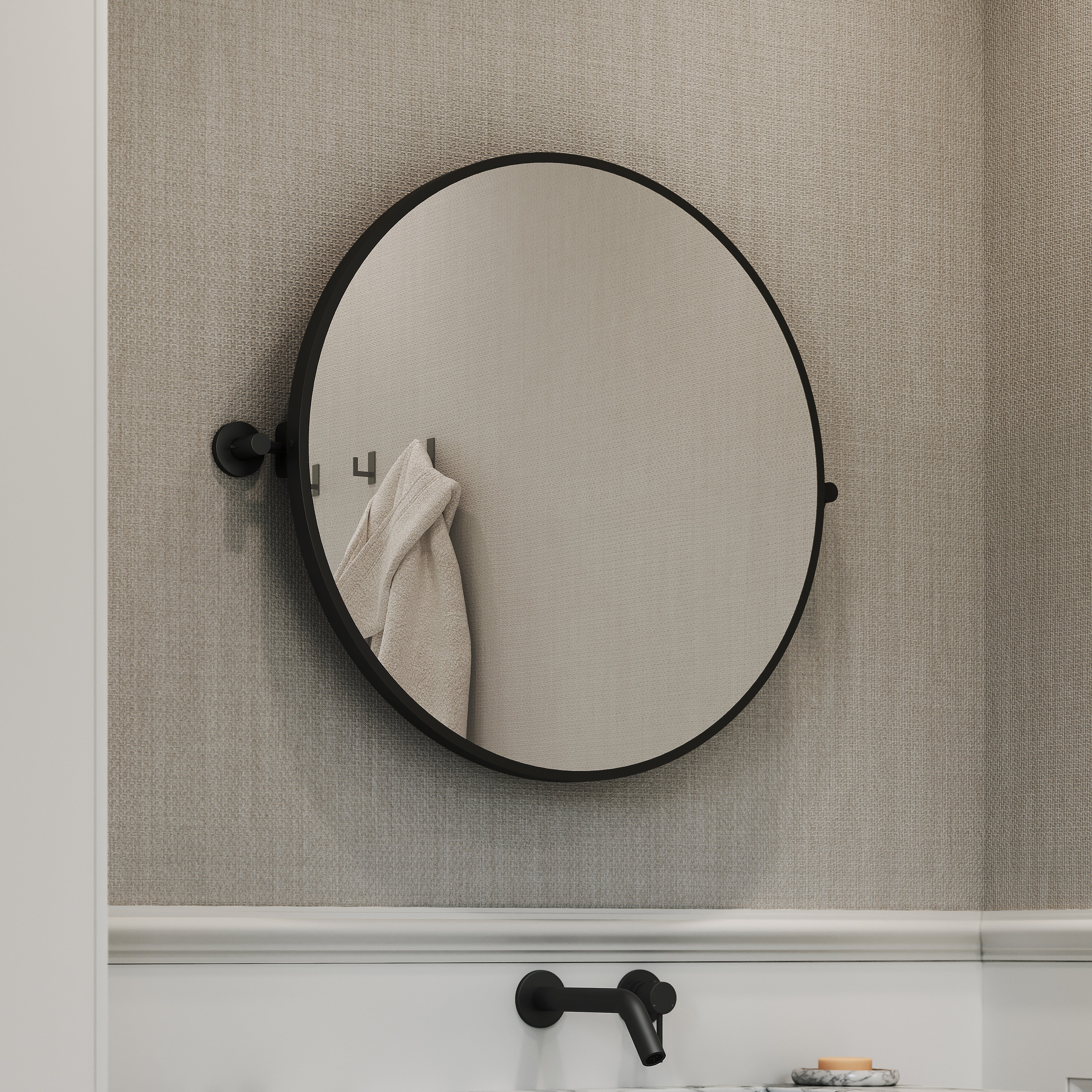 Kempton Pivot Matte Black Mirror 600mm